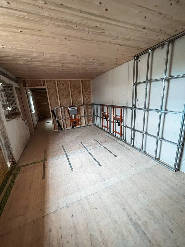 Trockenbau-Unterkonstruktion beim Dachgeschossausbau